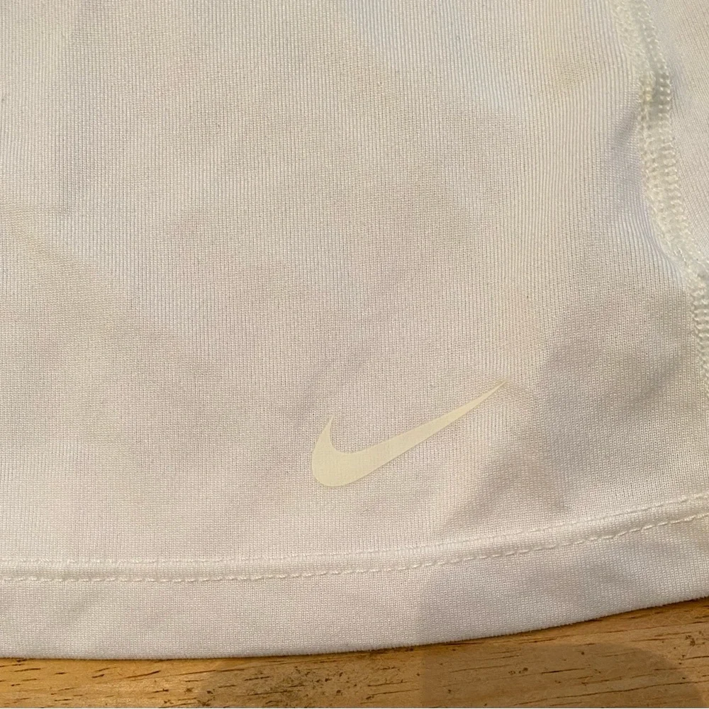 Nike Dri Fit Women’s Medium White Racer‎ Back Athletic Tank